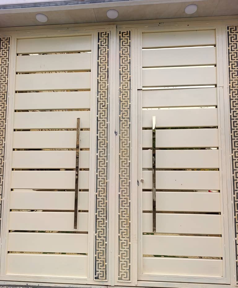 تولیدی درب فلزی حیاط و پارکینگ فتح خانی در رودسر